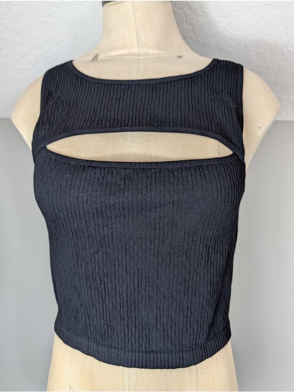 Bke black cut out crop top women's size M